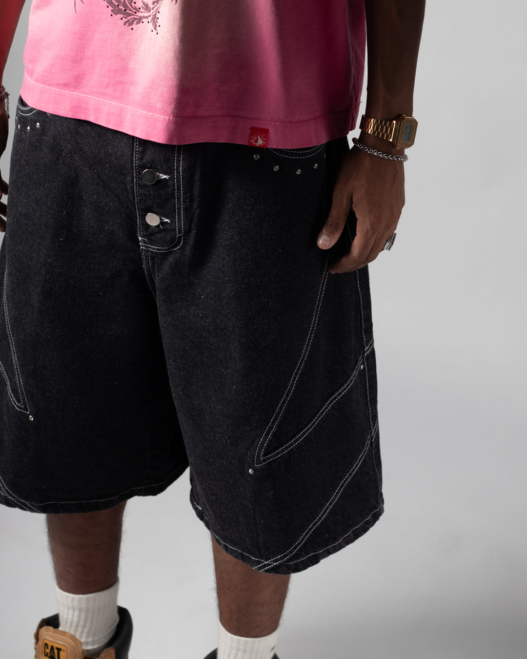 Jort raw denim cut black