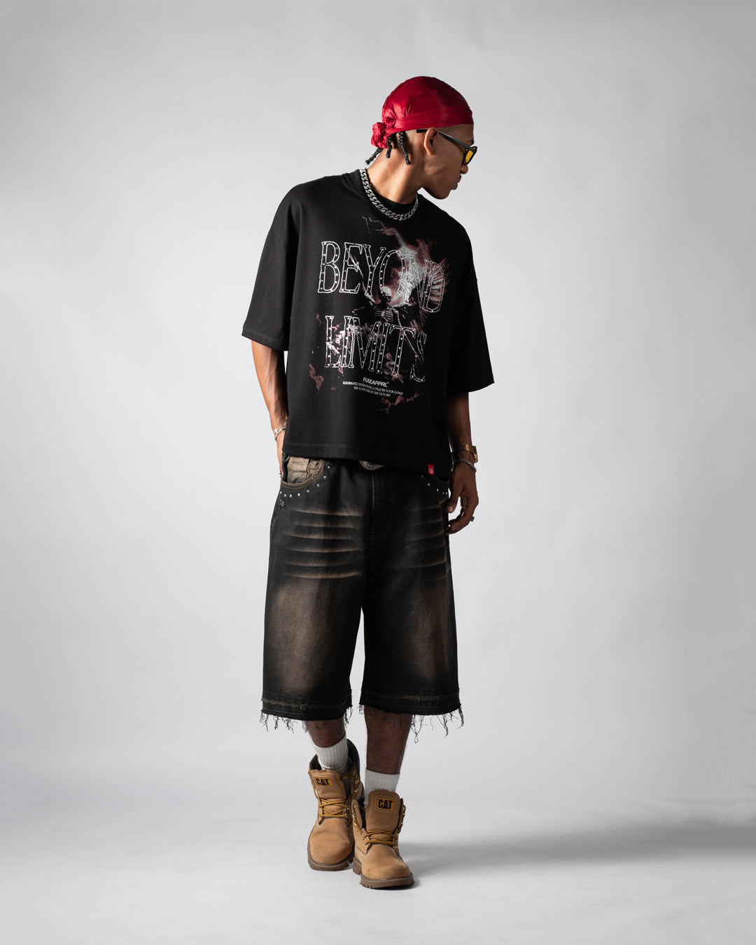 Tee Boxy Beyond Limits Black