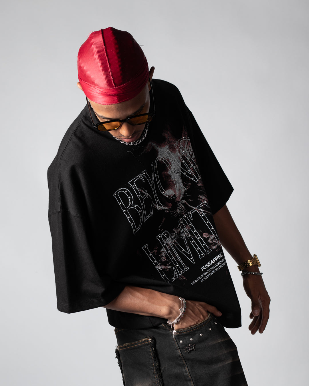 Tee Boxy Beyond Limits Black